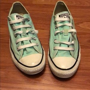 Converse size 6